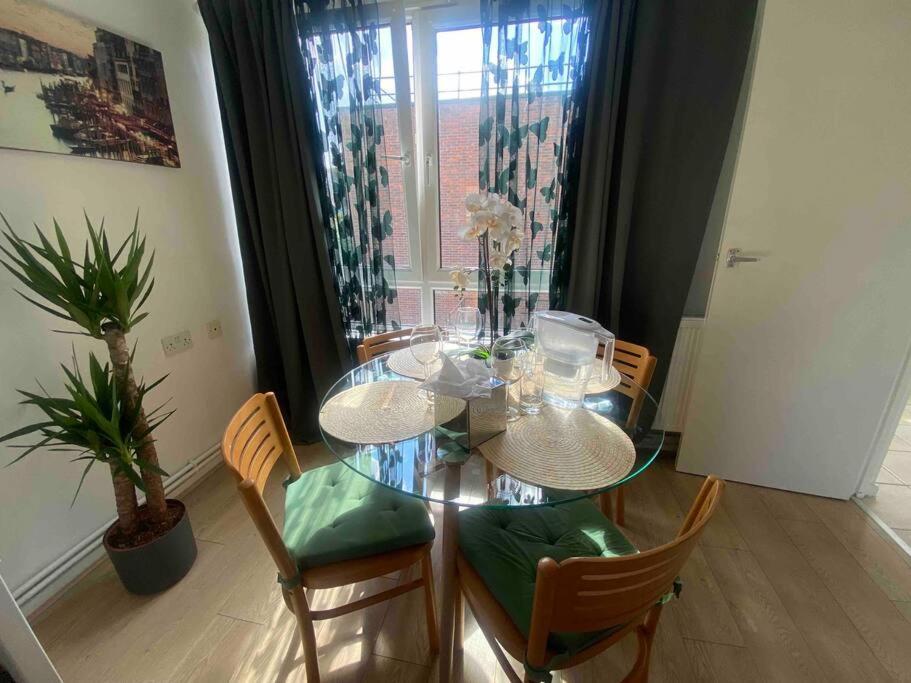 Apt 2/4People Archway/Holloway Londres Extérieur photo