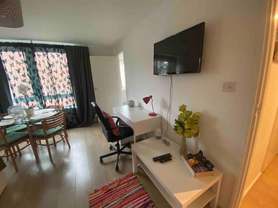 Apt 2/4People Archway/Holloway Londres Extérieur photo