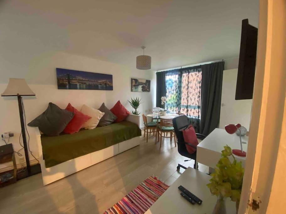 Apt 2/4People Archway/Holloway Londres Extérieur photo